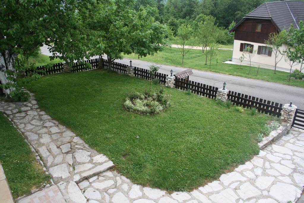 Guest House Tone Poljanak Kültér fotó