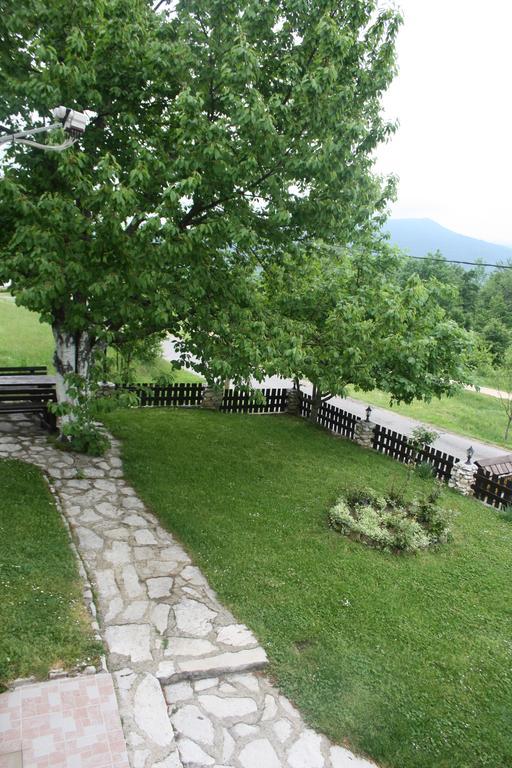 Guest House Tone Poljanak Kültér fotó