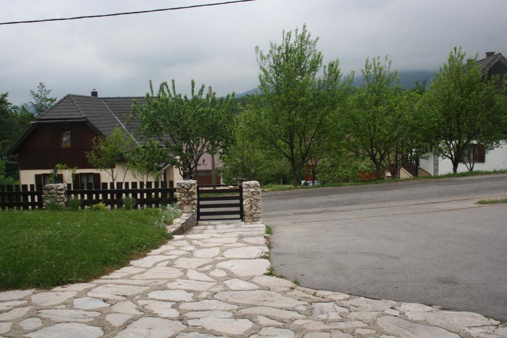 Guest House Tone Poljanak Kültér fotó